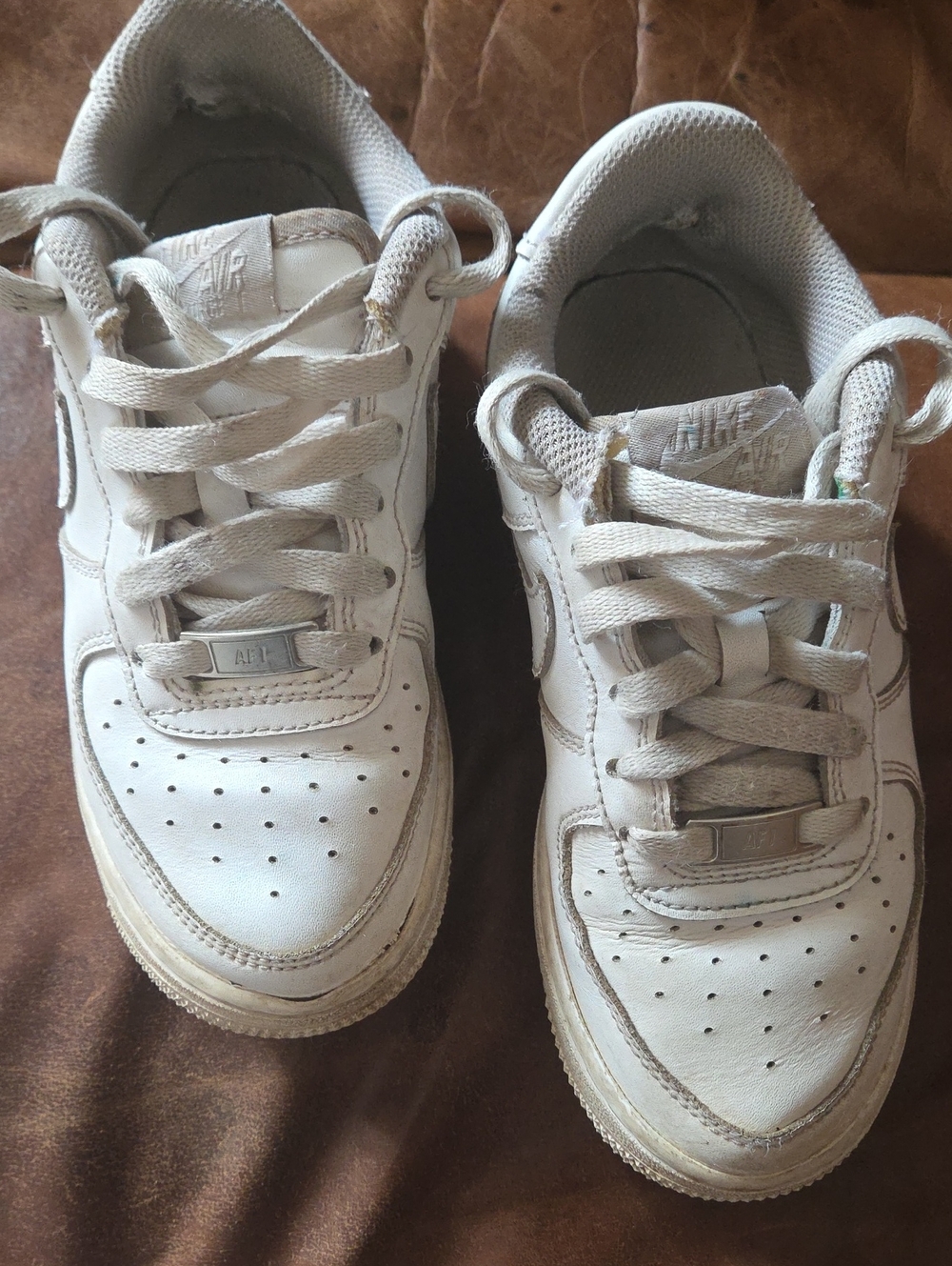 Nike Kids White Air Force 1 Sneakers Size 2.5y